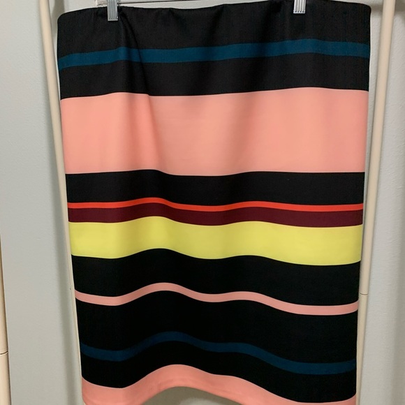 Color Block Scuba Pencil Skirt - Picture 3 of 6